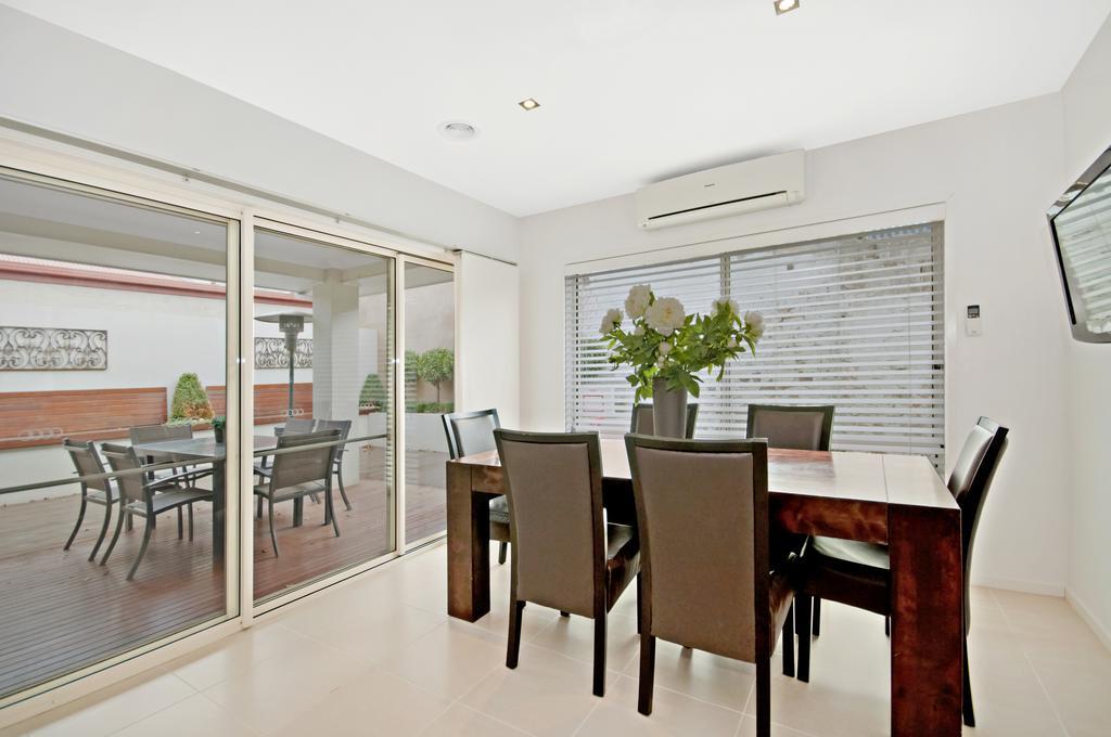 Central Warrnambool Townhouse Room photo